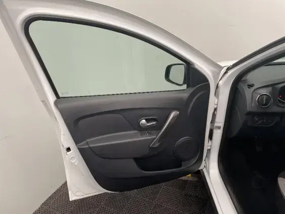 DACIA SANDERO II - voiture d'occasion - Photo 19