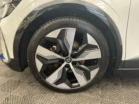 RENAULT MEGANE V - voiture d'occasion - Photo 23