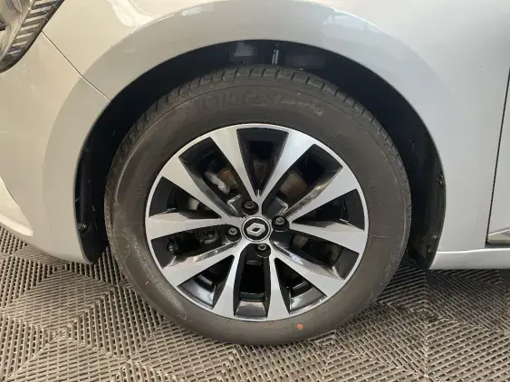 RENAULT CLIO V - voiture d'occasion - Photo 23