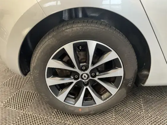 RENAULT CLIO V - voiture d'occasion - Photo 25