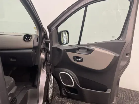 RENAULT TRAFIC III - voiture d'occasion - Photo 20