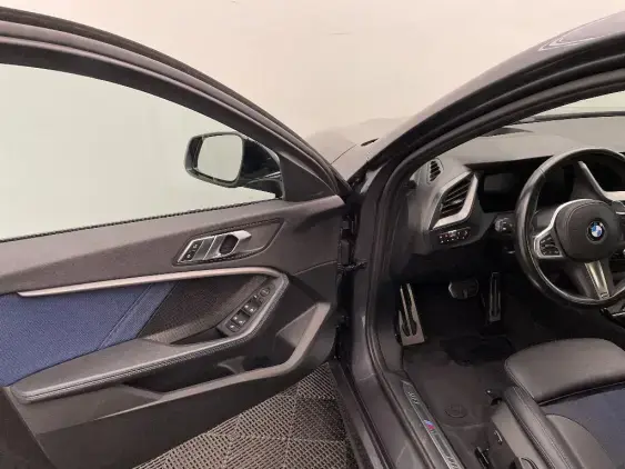 BMW SERIE 1 F40 - voiture d'occasion - Photo 19
