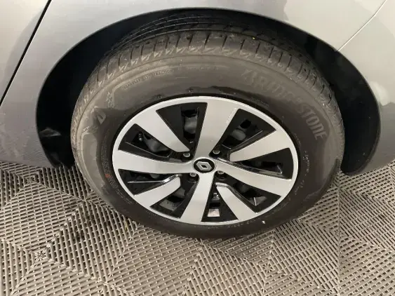 RENAULT CLIO V - voiture d'occasion - Photo 24