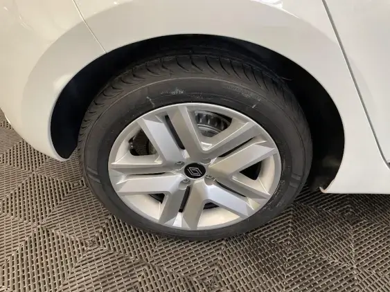 RENAULT CLIO V - voiture d'occasion - Photo 25