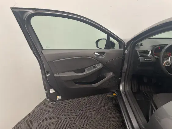 RENAULT CLIO V - voiture d'occasion - Photo 19