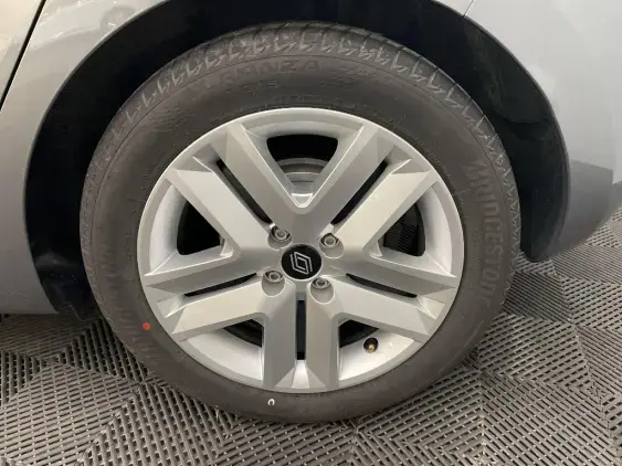 RENAULT CLIO V - voiture d'occasion - Photo 24