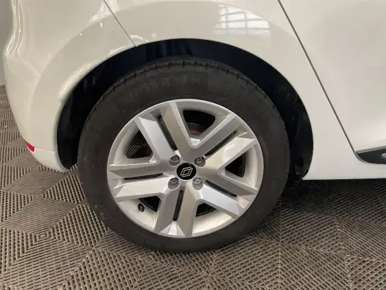 RENAULT CLIO IV - voiture d'occasion - Photo 25