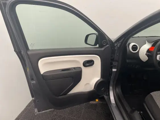 RENAULT TWINGO III - voiture d'occasion - Photo 19