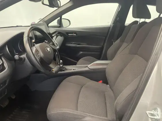 TOYOTA C-HR - voiture d'occasion - Photo 18