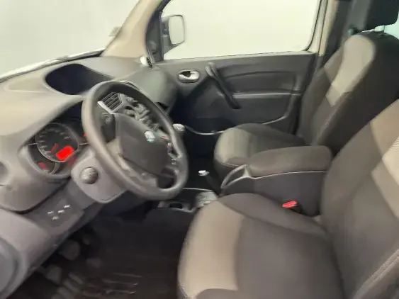 RENAULT KANGOO II - voiture d'occasion - Photo 18