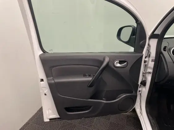 RENAULT KANGOO II - voiture d'occasion - Photo 19