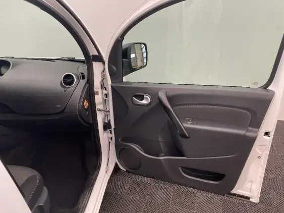 RENAULT KANGOO II - voiture d'occasion - Photo 20