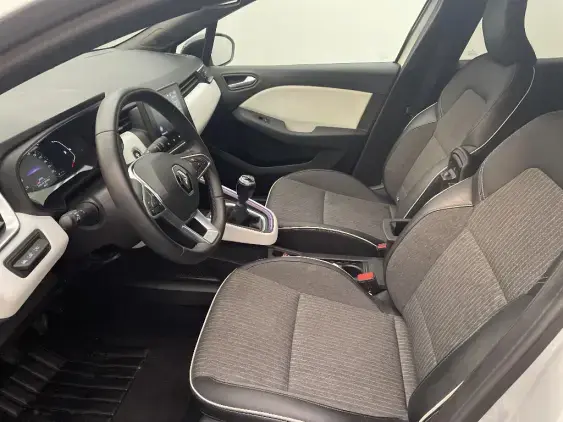 RENAULT CLIO V - voiture d'occasion - Photo 18