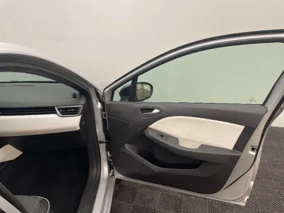 RENAULT CLIO V - voiture d'occasion - Photo 20