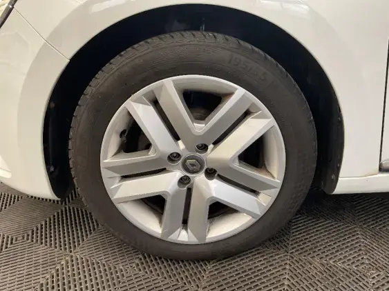 RENAULT CLIO V - voiture d'occasion - Photo 23