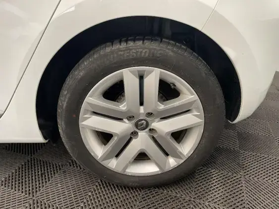 RENAULT CLIO V - voiture d'occasion - Photo 24