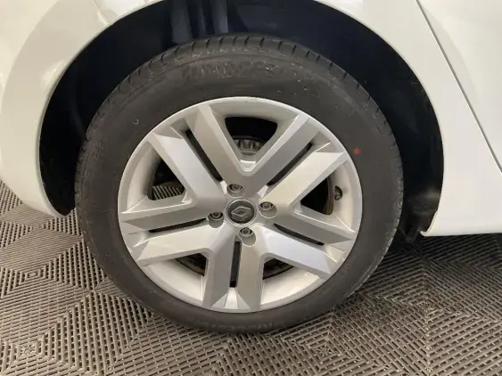 RENAULT CLIO V - voiture d'occasion - Photo 25