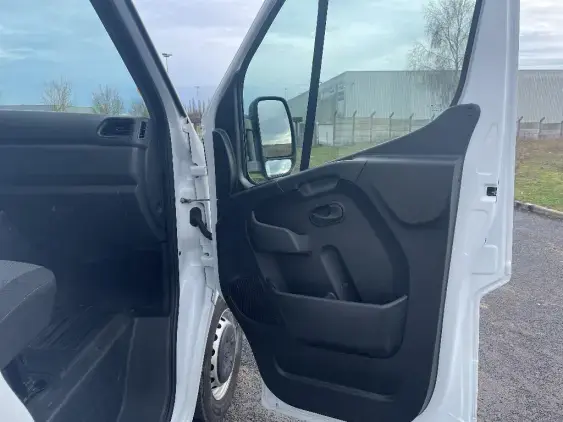 RENAULT MASTER III - voiture d'occasion - Photo 20