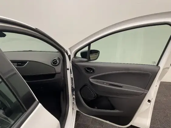 RENAULT ZOE - voiture d'occasion - Photo 20