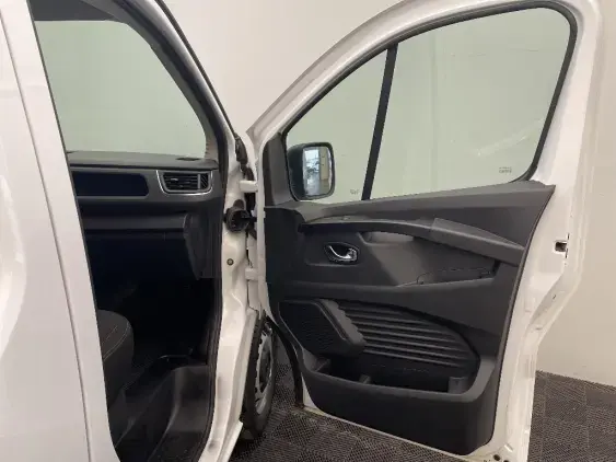 RENAULT TRAFIC FG III - voiture d'occasion - Photo 20