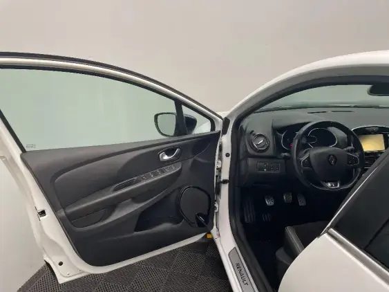 RENAULT CLIO IV - voiture d'occasion - Photo 19