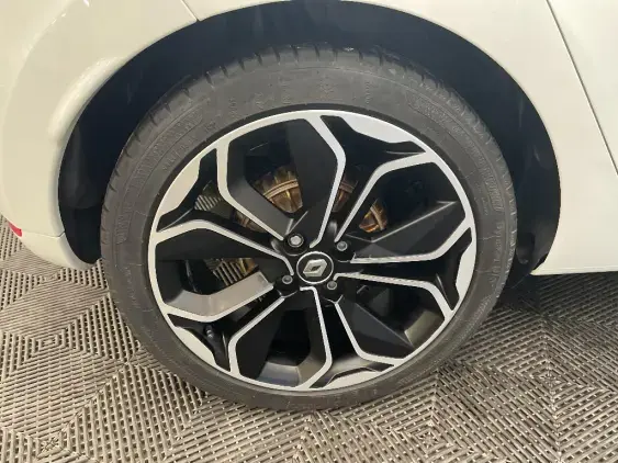 RENAULT CLIO IV - voiture d'occasion - Photo 25