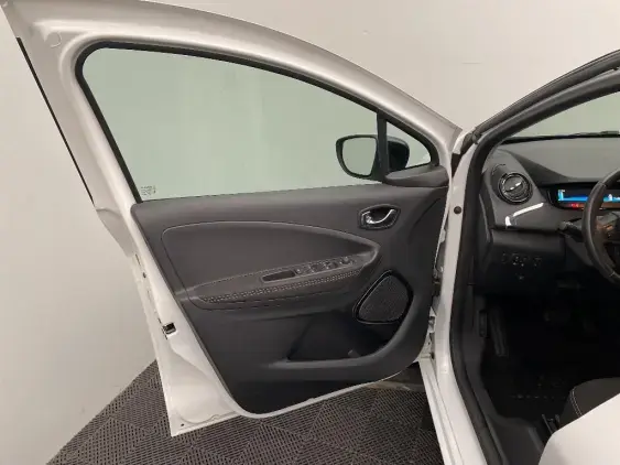 RENAULT ZOE - voiture d'occasion - Photo 19