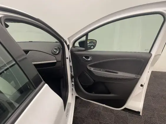 RENAULT ZOE - voiture d'occasion - Photo 20