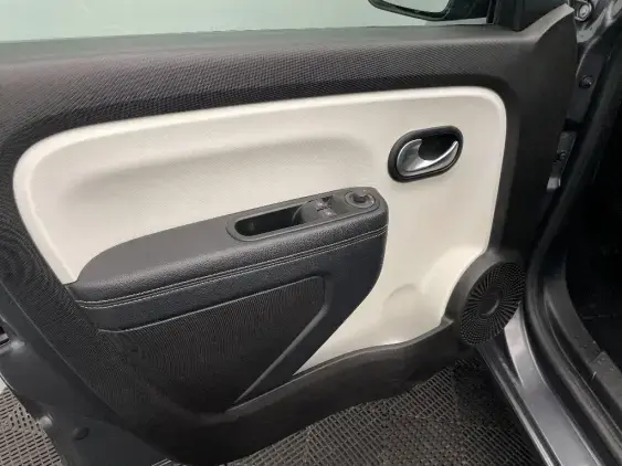 RENAULT TWINGO III - voiture d'occasion - Photo 19