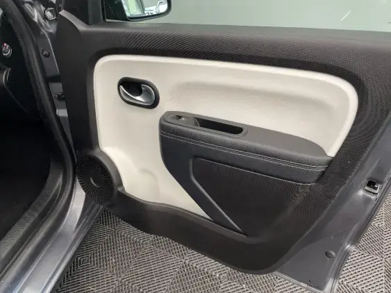 RENAULT TWINGO III - voiture d'occasion - Photo 20