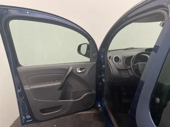 RENAULT KANGOO II - voiture d'occasion - Photo 19