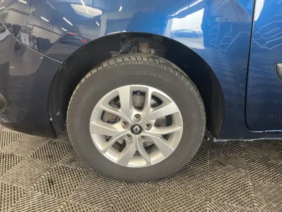 RENAULT KANGOO II - voiture d'occasion - Photo 23