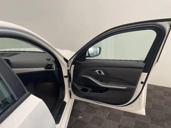 BMW SERIE 3 TOURING VII - voiture d'occasion - Photo 20