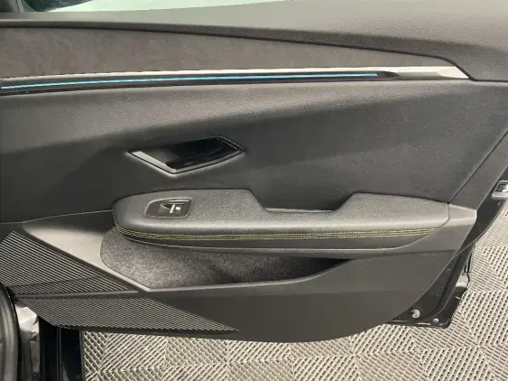 RENAULT MEGANE V - voiture d'occasion - Photo 18