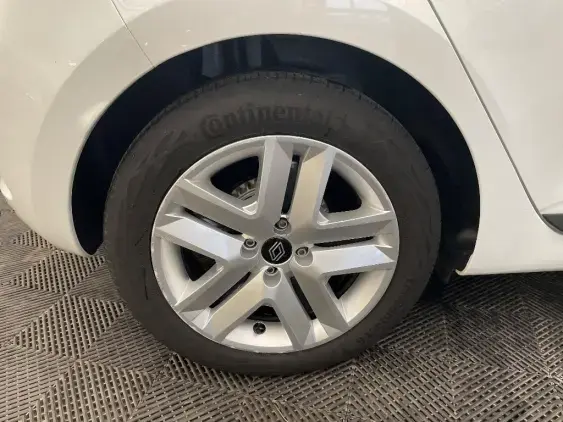 RENAULT CLIO V - voiture d'occasion - Photo 25