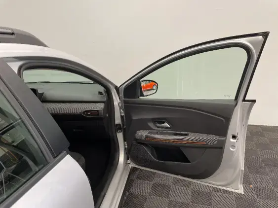 DACIA SANDERO III - voiture d'occasion - Photo 20