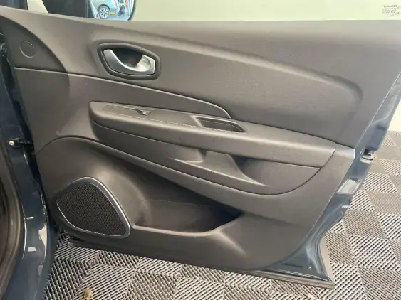 RENAULT CAPTUR - voiture d'occasion - Photo 20