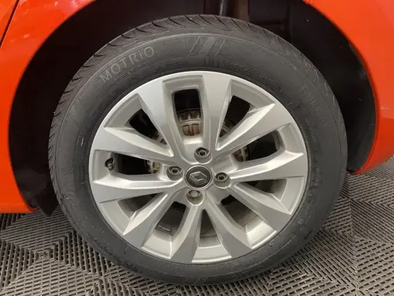 RENAULT CLIO V - voiture d'occasion - Photo 24