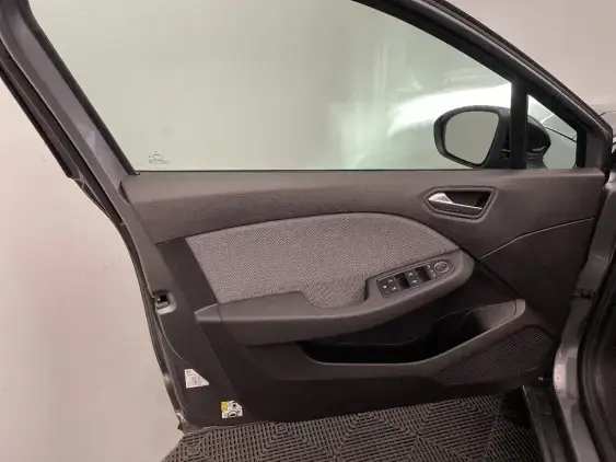 RENAULT CLIO V - voiture d'occasion - Photo 19