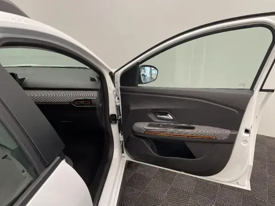 DACIA SANDERO III - voiture d'occasion - Photo 20