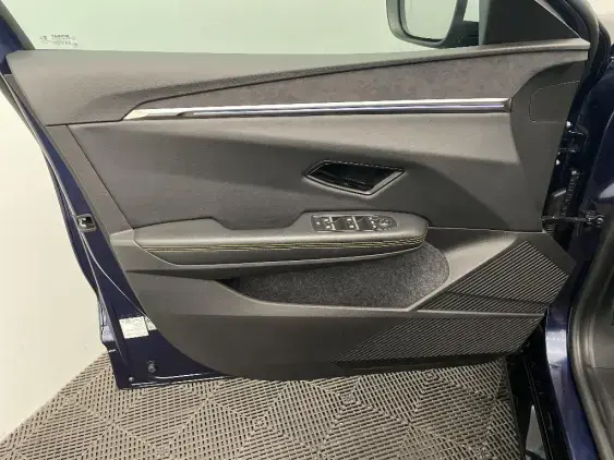 RENAULT MEGANE V - voiture d'occasion - Photo 19