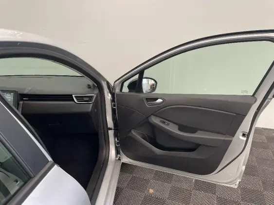 RENAULT CLIO V - voiture d'occasion - Photo 20