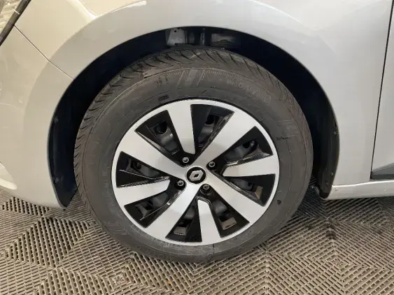 RENAULT CLIO V - voiture d'occasion - Photo 23