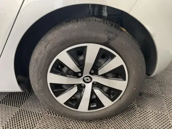 RENAULT CLIO V - voiture d'occasion - Photo 24