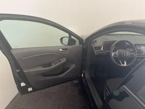 RENAULT CLIO V - voiture d'occasion - Photo 19