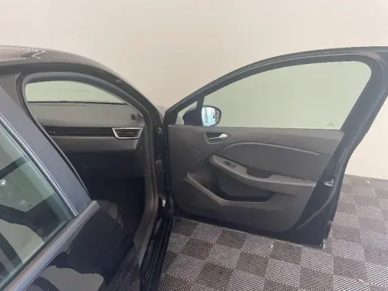 RENAULT CLIO V - voiture d'occasion - Photo 20