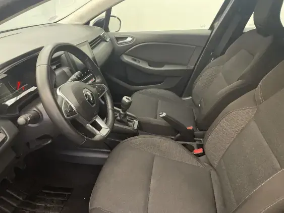 RENAULT CLIO V - voiture d'occasion - Photo 18