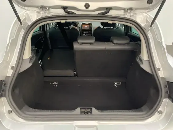 RENAULT CLIO IV - voiture d'occasion - Photo 16