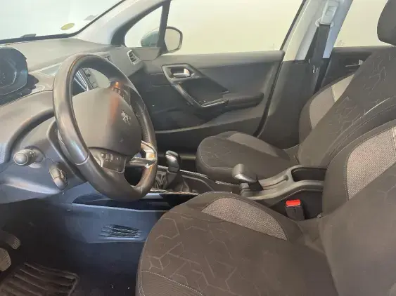 PEUGEOT 2008 - voiture d'occasion - Photo 18