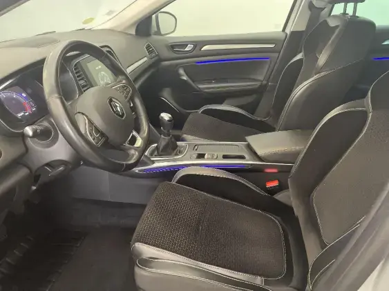 RENAULT MEGANE ESTATE IV - voiture d'occasion - Photo 18